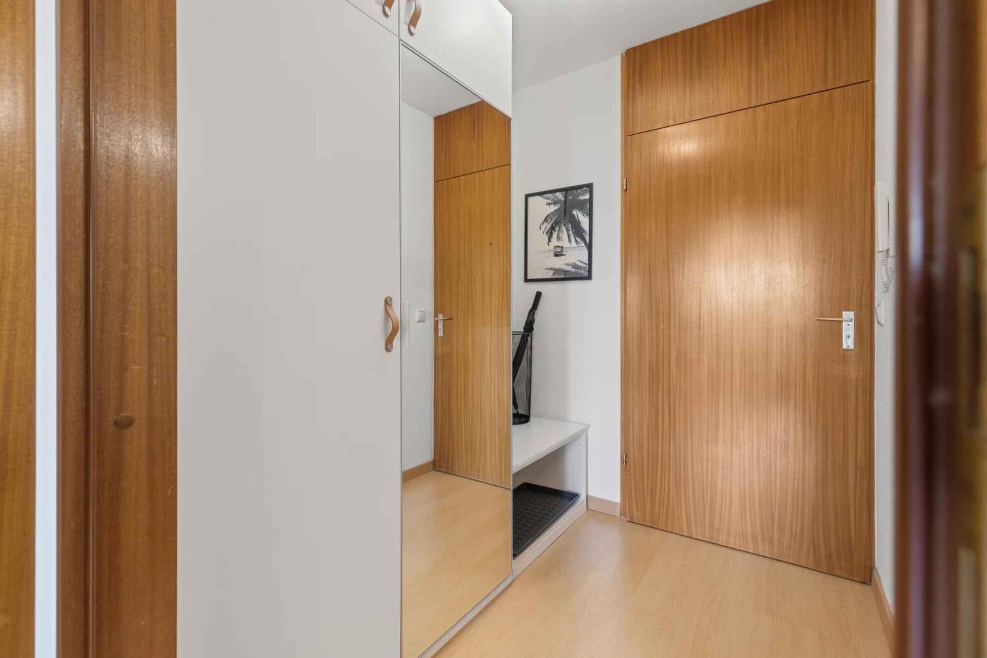 Sonniges City-Apartment Mit Suedbalkon Und Parklatz Neusass Luaran gambar