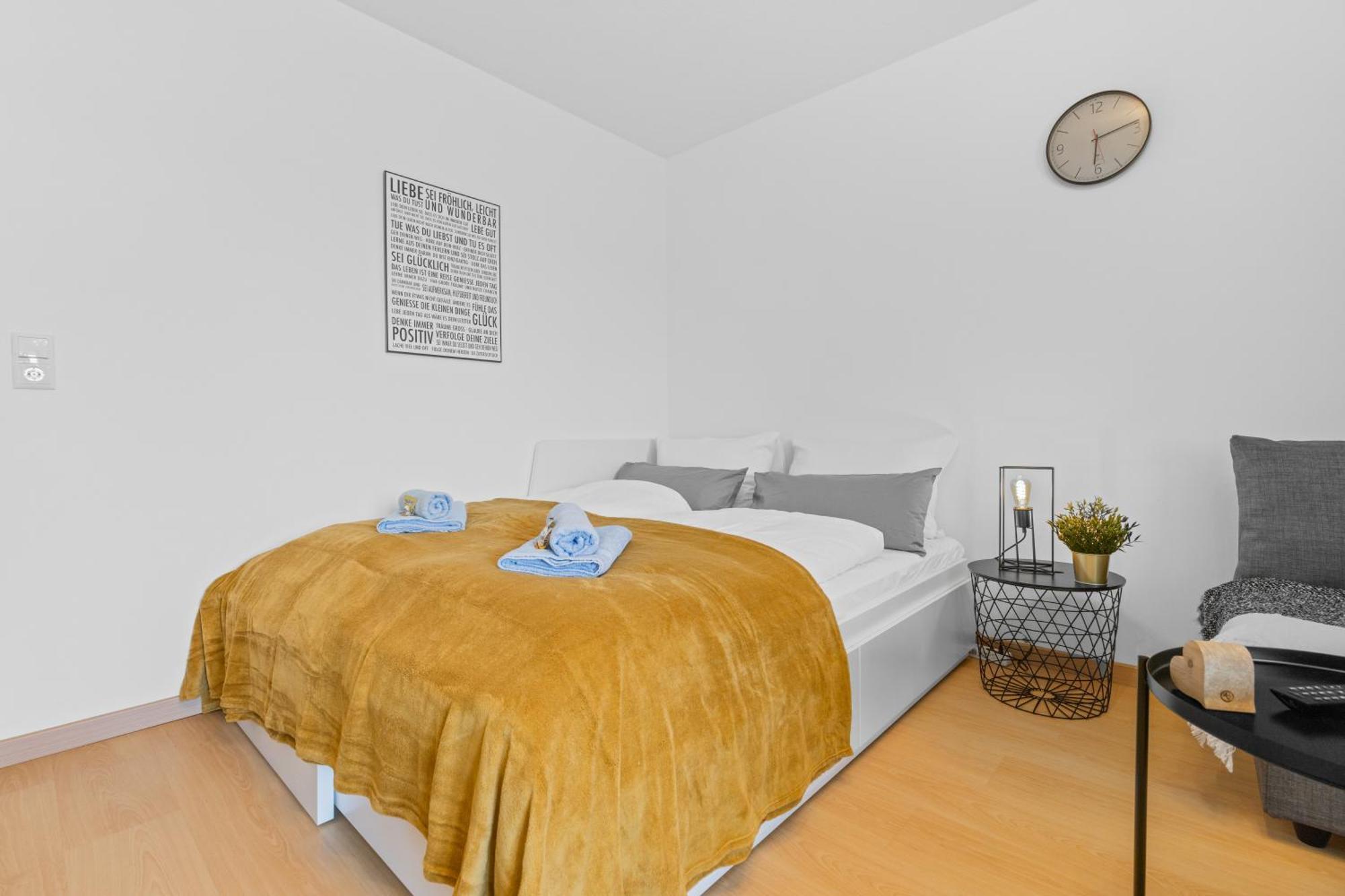 Sonniges City-Apartment Mit Suedbalkon Und Parklatz Neusass Luaran gambar