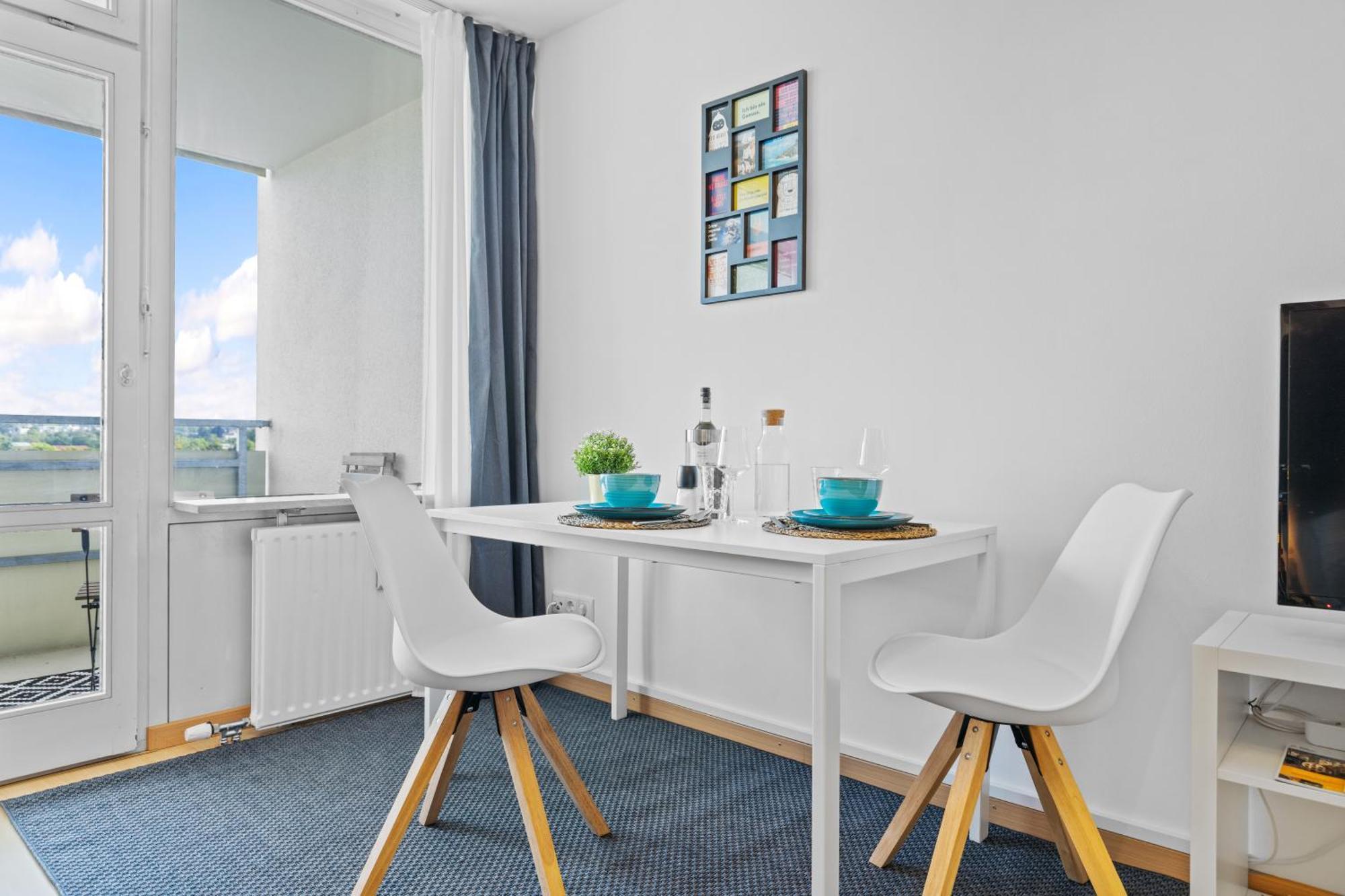 Sonniges City-Apartment Mit Suedbalkon Und Parklatz Neusass Luaran gambar