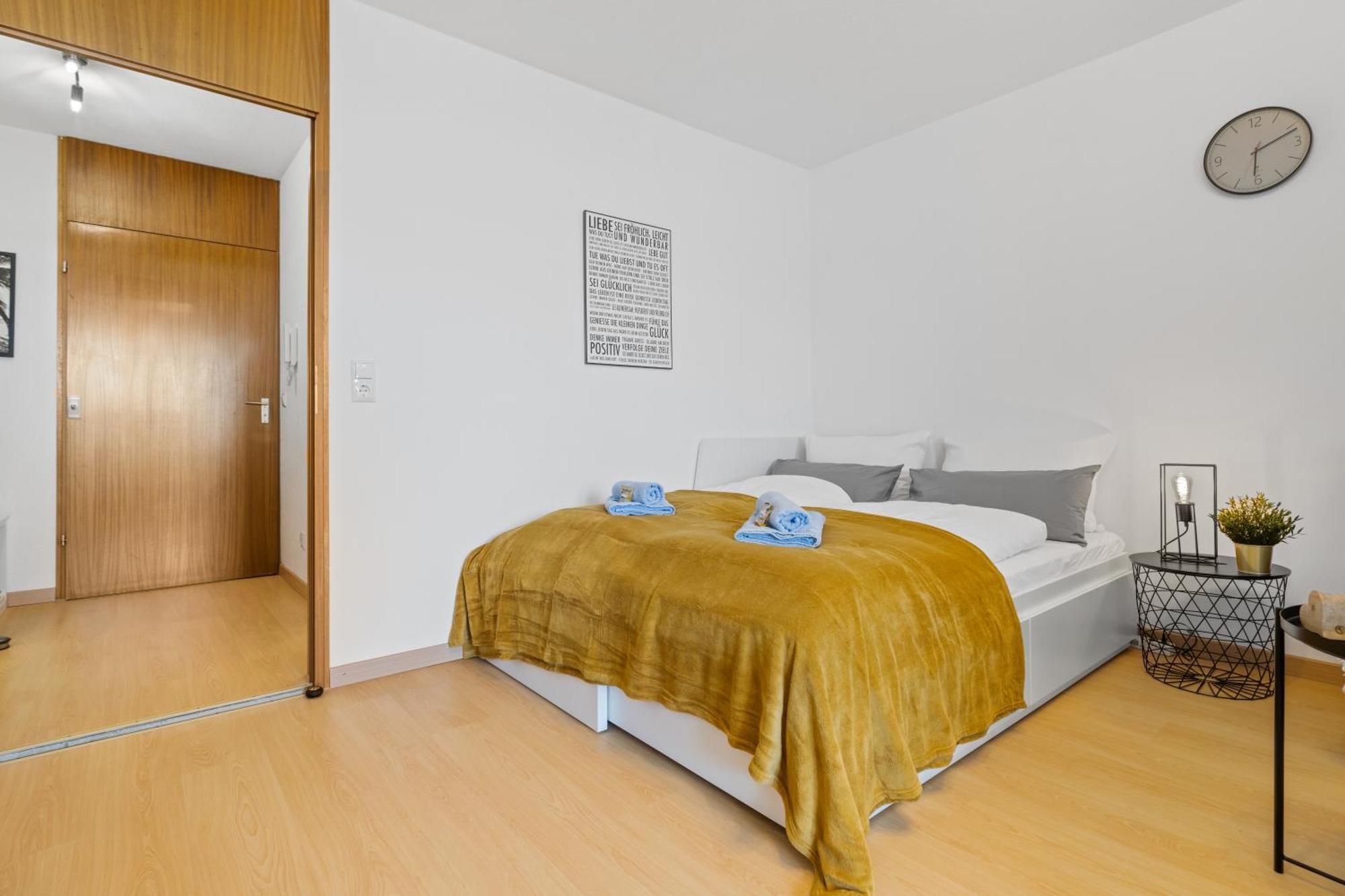 Sonniges City-Apartment Mit Suedbalkon Und Parklatz Neusass Luaran gambar